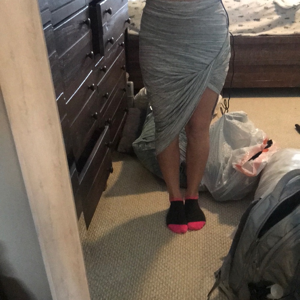 Women’s side knot asymmetrical skirt